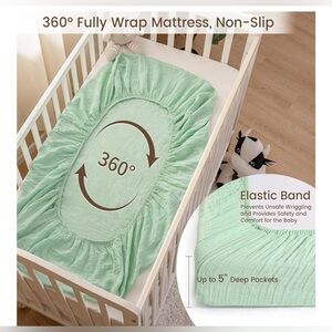 LIGHT GREEN MUSLIN CRIB SHEET
